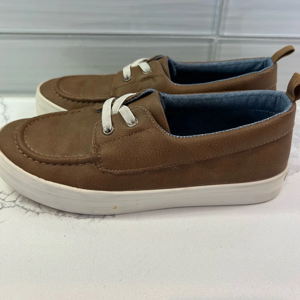 Old Navy Boys Slip On Elastic Lace Shoes size 4 Cognac